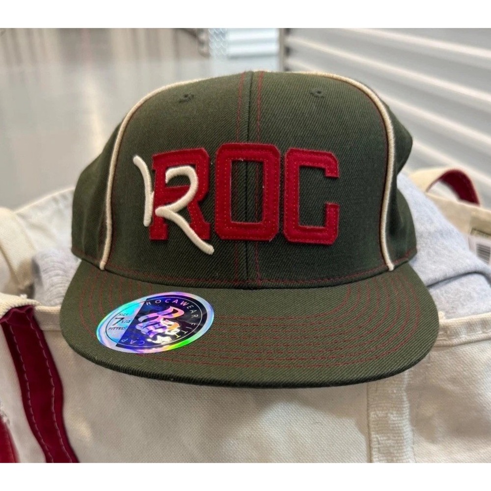Rocawear Fitted Hat Size 7 1/4 Olive Green Red ROC Logo Flat Brim Cap RN71258